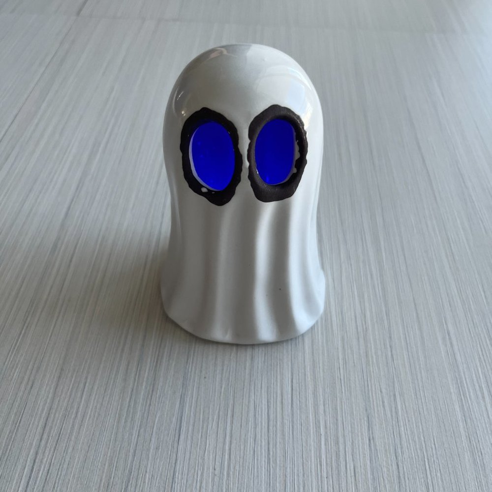 Light up Ghosts